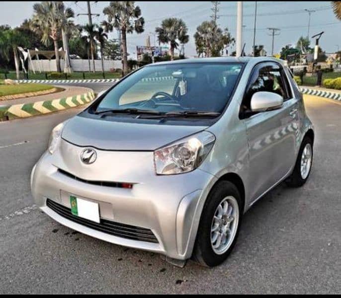 Toyota iQ 2012 3