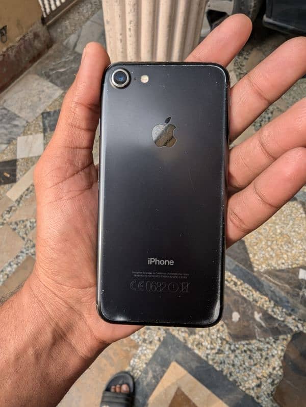 iphone 7 (PTA official approved) 0