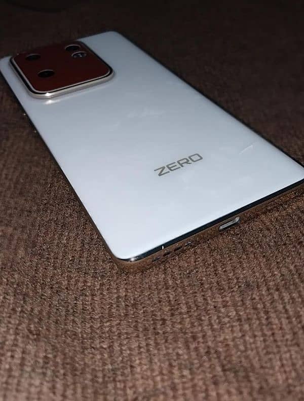 Infinix Zero 30 4G 13