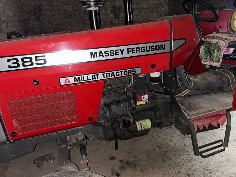 Massey Ferguson 385 1