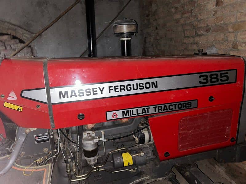 Massey Ferguson 385 3