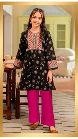 3 Pcs Girl's Lawn Embroidered Unstitched Suit 0