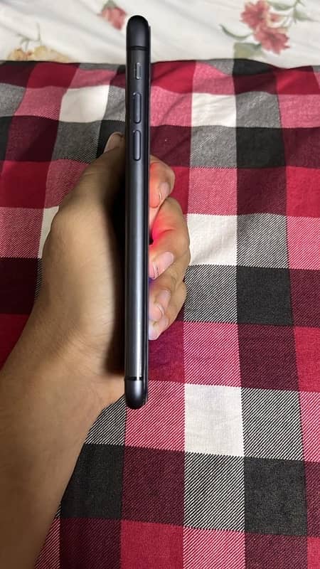 iPhone 11 contact 03342244250 WhatsApp 1