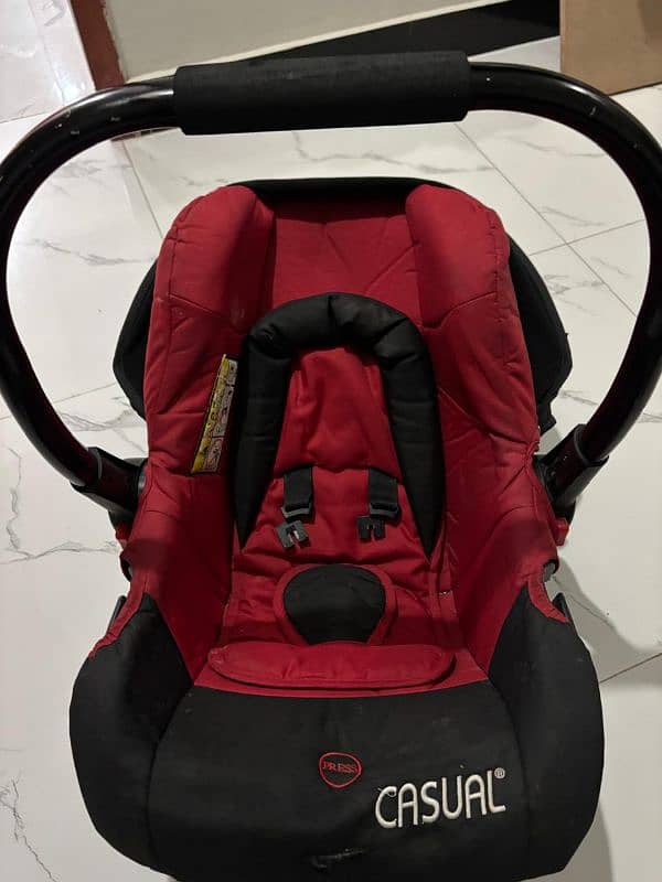 baby cot + car seat with sun shade 1