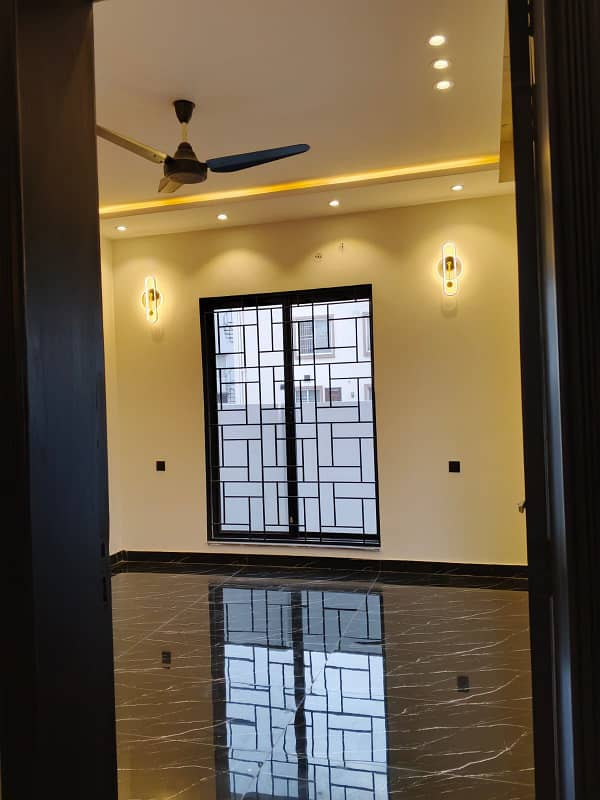 10 Marla Spanish House For Sale Quaid Block Bahria Town Lahore 23