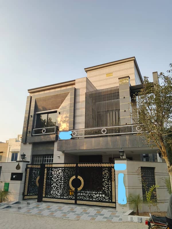 10 Marla Fully Luxury House For Sale Johar Block Bahria Town Lahore 0