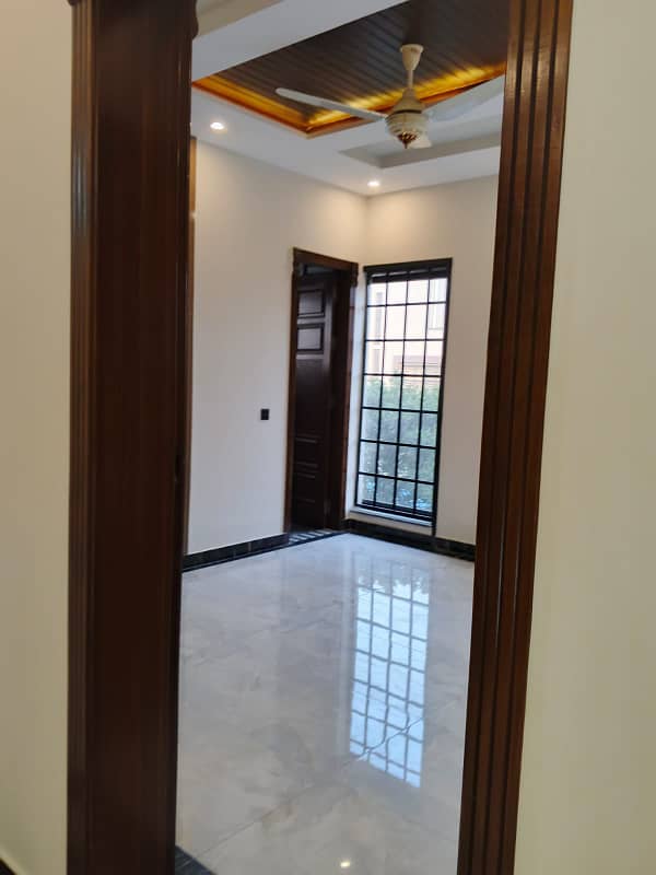 10 Marla Fully Luxury House For Sale Johar Block Bahria Town Lahore 6