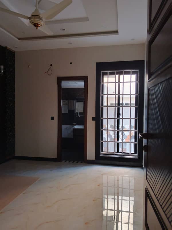 10 Marla Fully Luxury House For Sale Johar Block Bahria Town Lahore 10