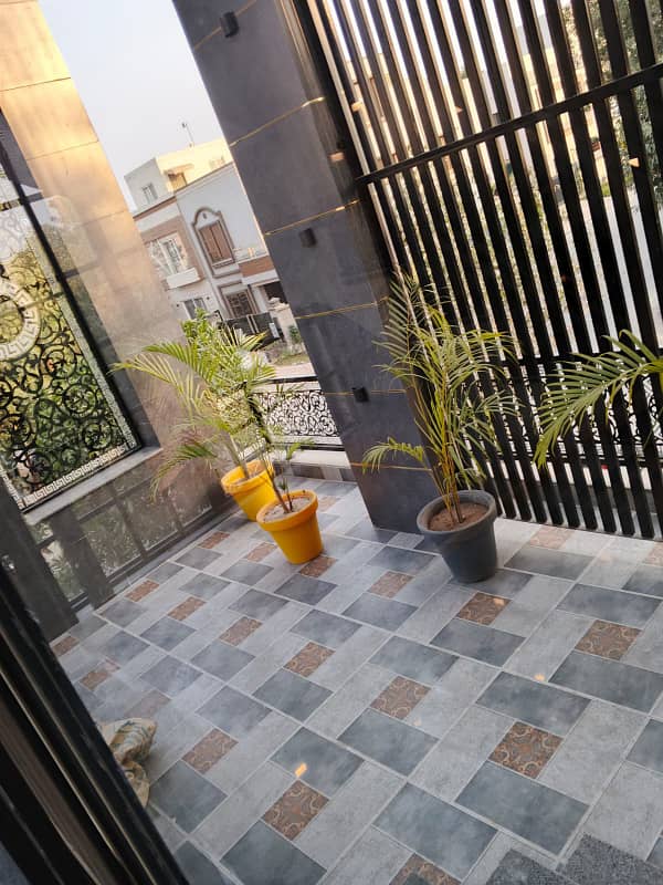 10 Marla Fully Luxury House For Sale Johar Block Bahria Town Lahore 28