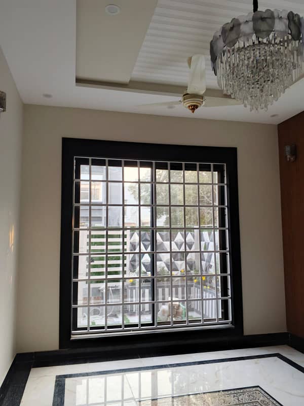 10 Marla Fully Luxury House For Sale Johar Block Bahria Town Lahore 42