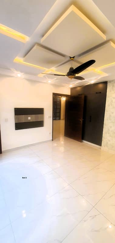 10 Marla Brand House For Sale Jasmine Block Bahria Town Lahore 12