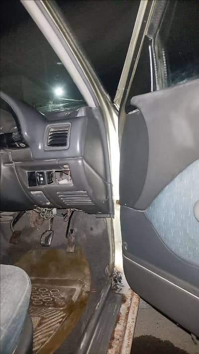 Suzuki Cultus VXR 2002 Mobile number 03313004613