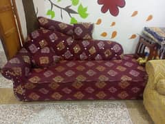 dewan maroon colour