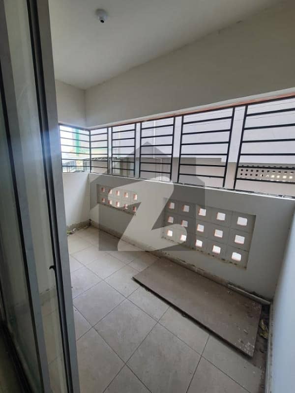 Gray Noor Tower 3 Bed DD 1700sq ft Availble For Rent 1 Floor 1