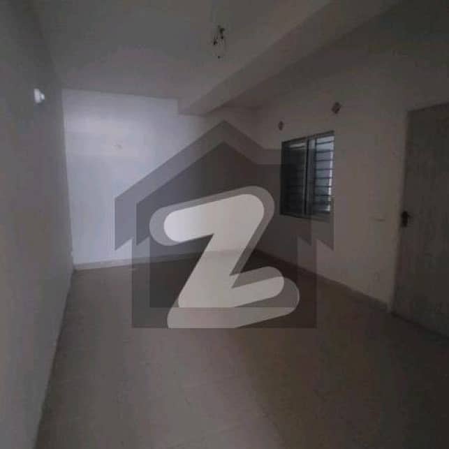 Gray Noor Tower 3 Bed DD 1700sq ft Availble For Rent 1 Floor 7