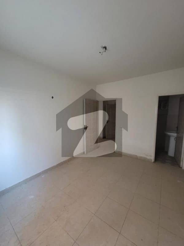 Gray Noor Tower 3 Bed DD 1700sq ft Availble For Rent 1 Floor 21