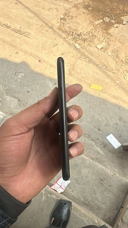 iphone xr 64 gb for urgent sale pta apptoved 2