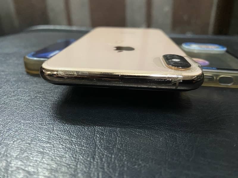 iphone xs max( exchange possible with 13 or 12 pro) 0