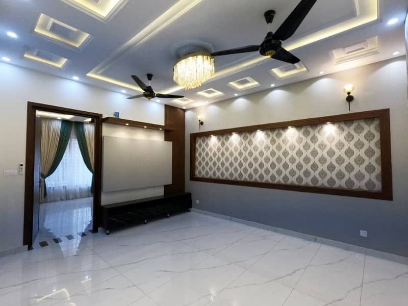 10 Marla House In Bahria Town - Overseas A Is Available 23