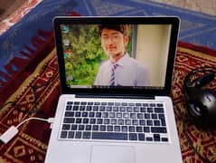 MacBook pro 2011 laptop