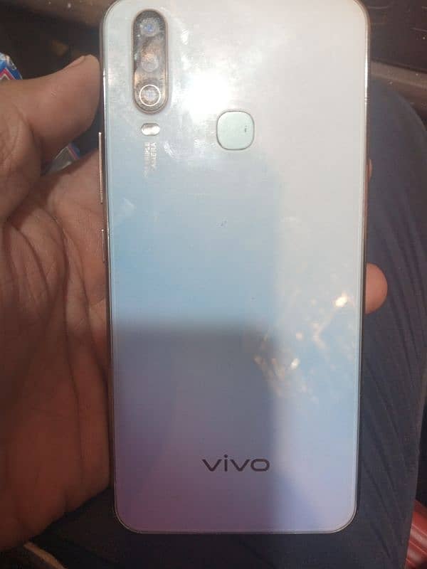 Vivo y17 1