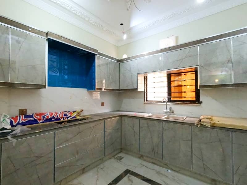 House For Sale Is Readily Available In Prime Location Of Samanabad 18