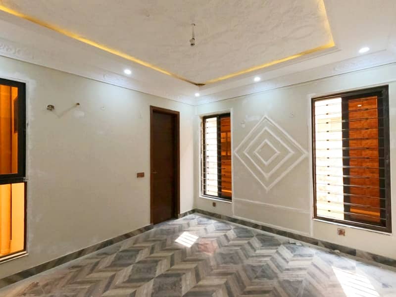 House For Sale Is Readily Available In Prime Location Of Samanabad 19