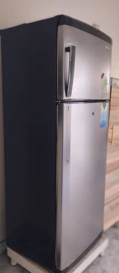 16 CUFT Refrigerator Panatron PT-311