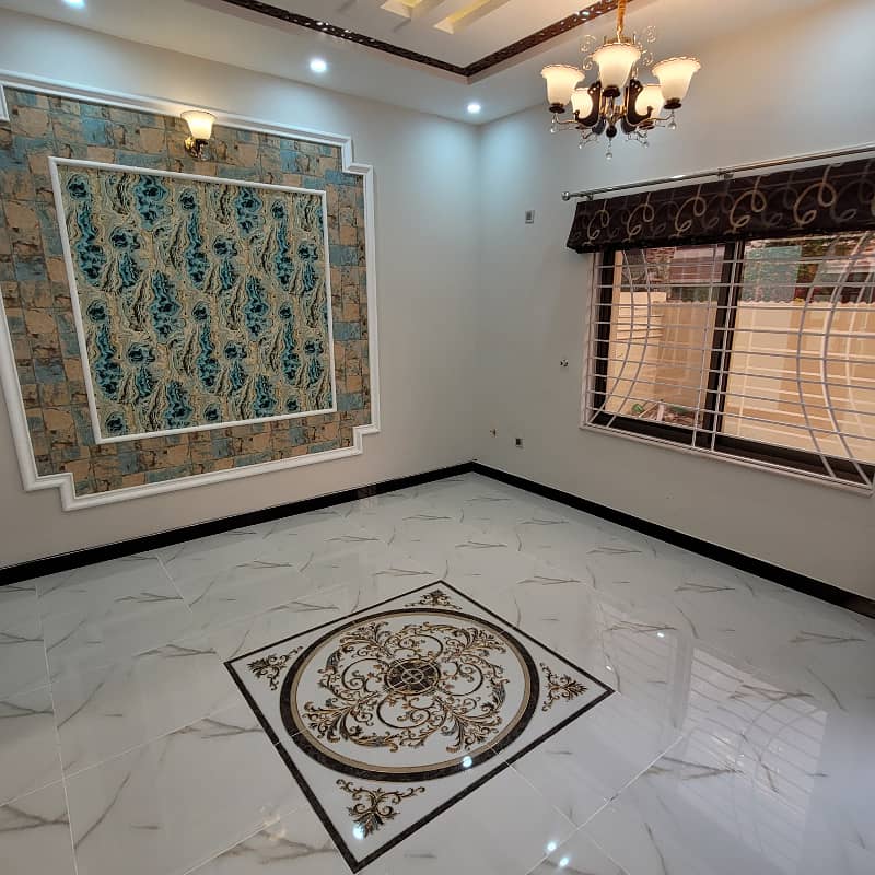 10 Marla New House For Rent In Bahria Town 2