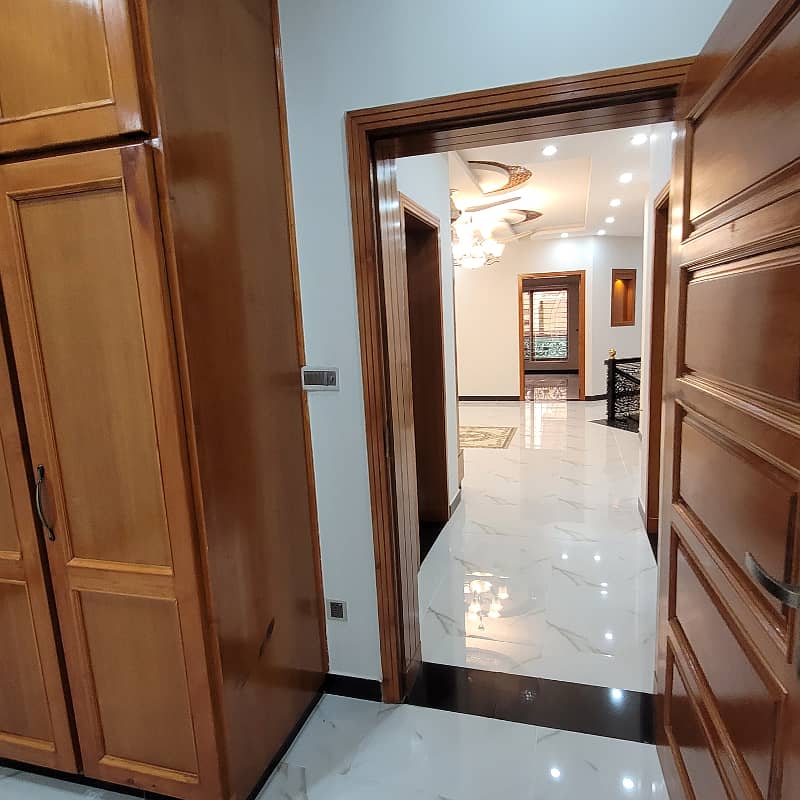 10 Marla New House For Rent In Bahria Town 24