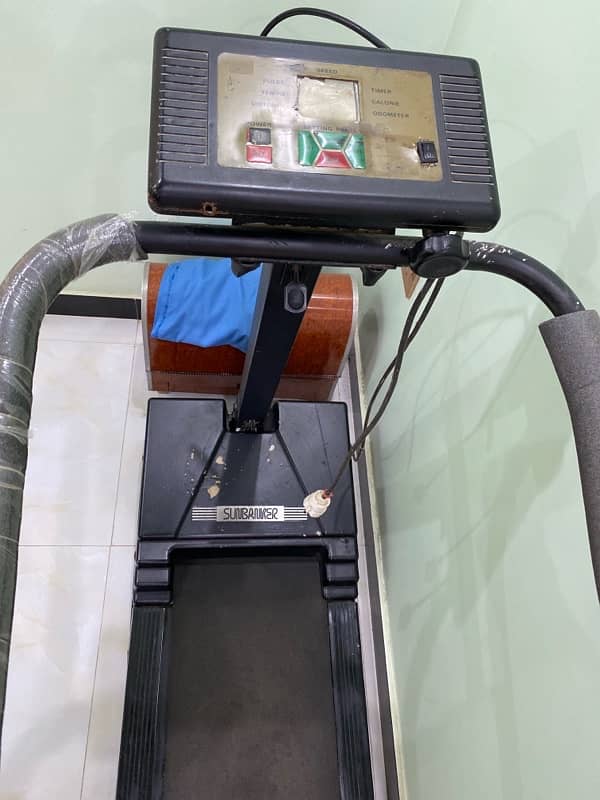 Treadmill for sale in cheap 1