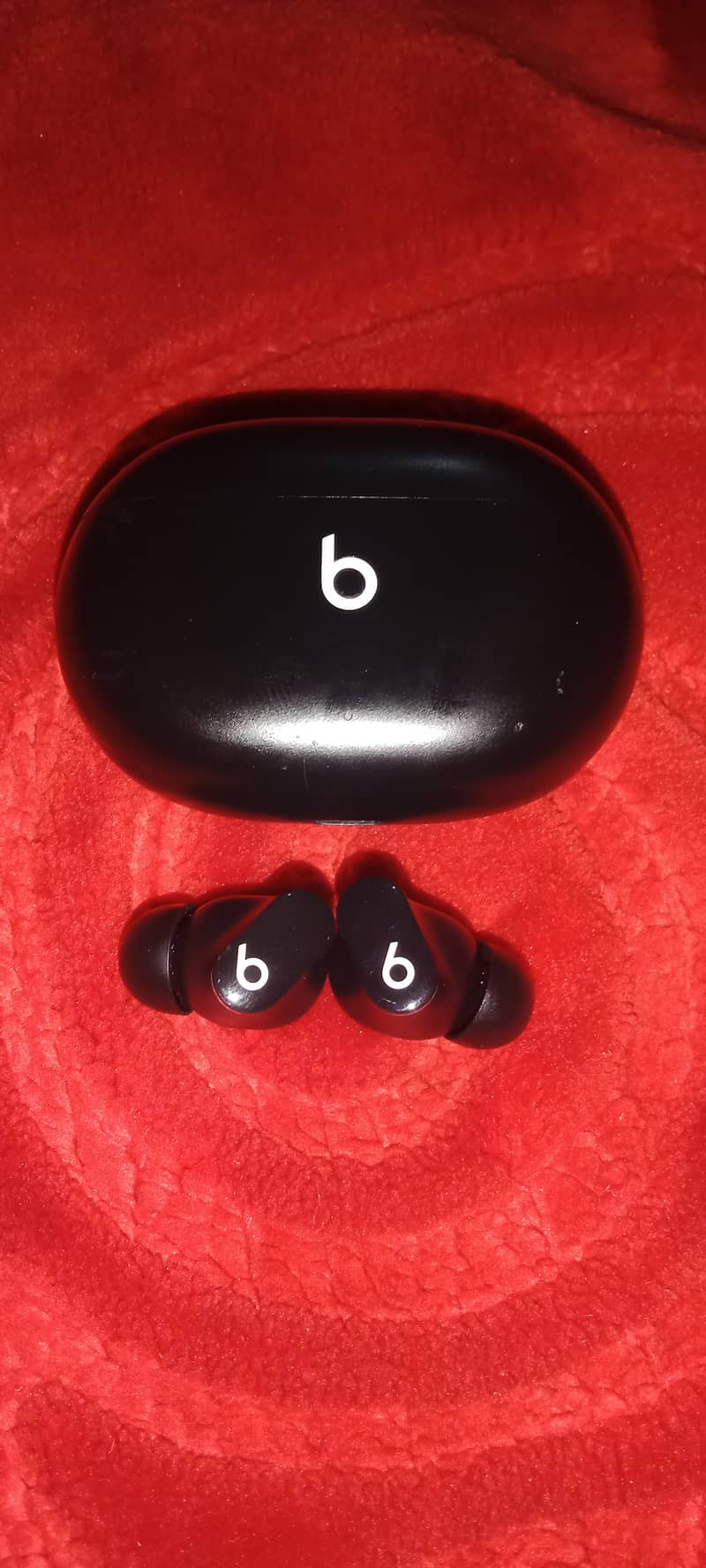 This is original beats ear buds nothing any issues 1