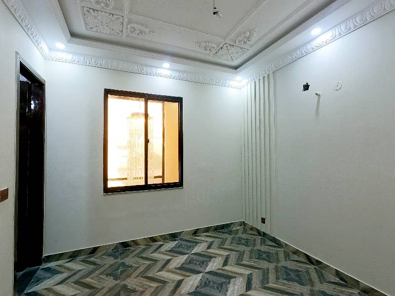 Your Search Ends Right Here With The Beautiful Corner House In Samanabad At Affordable Price Of Pkr Rs. 39000000 32