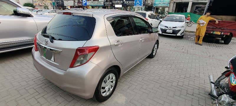 Toyota Vitz 2011 12