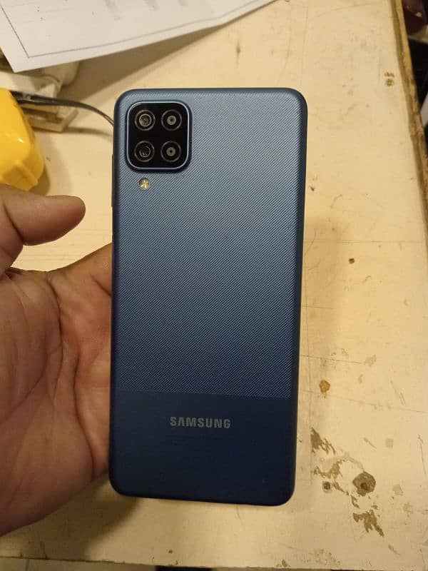 SAMSUNG A12 4/128 WITH BOX AND CHARGER CUBLE. . only 22000 2