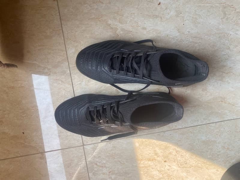 Predator football studs UK 42.5(Jet black) IMPORTED from Germany 2