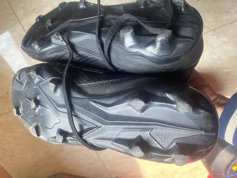 Predator football studs UK 42.5(Jet black) IMPORTED from Germany 3