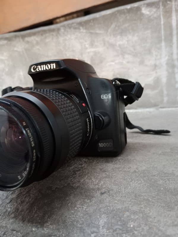 Cannon 1000d with 18.55 lence urgent sale 15