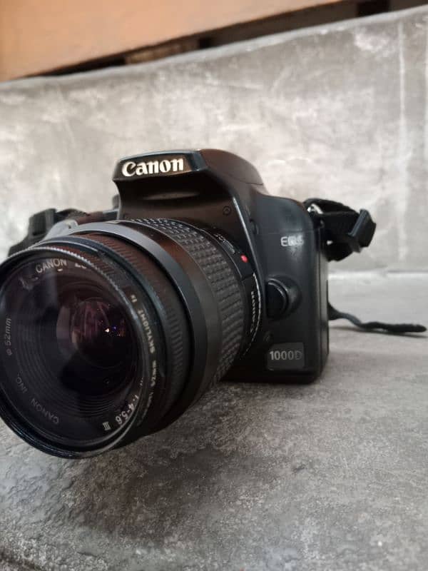 Cannon 1000d with 18.55 lence urgent sale 16