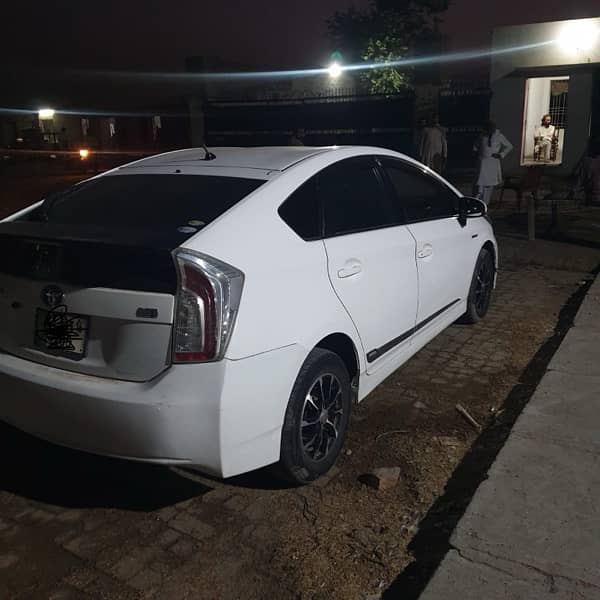 Toyota Prius 2012/16 1.8 S led 1