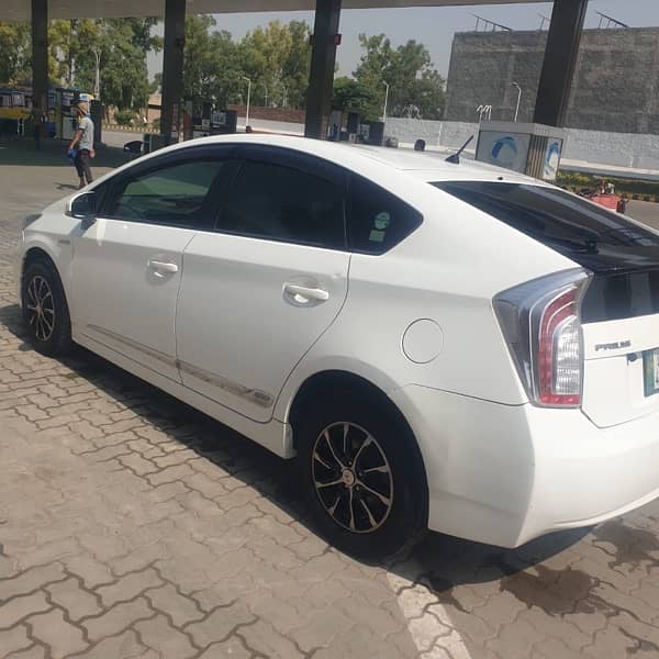 Toyota Prius 2012/16 1.8 S led 2