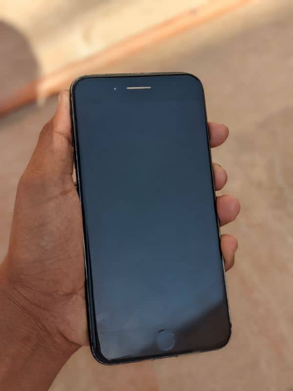 I phone 7plus all ok 128 gb PTA approve box and charger original 3