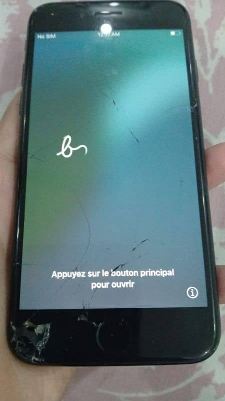 iPhone SE 2020 iCloud locked hy bypass hoga original panel glass crack 0