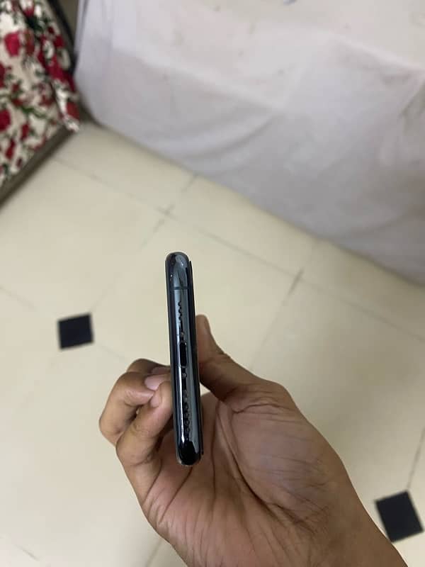 iphone 11pro wattsup num 3182042339 3