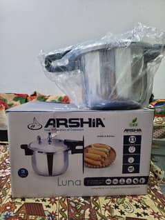 New Arshia pressure cooker 8 pounds