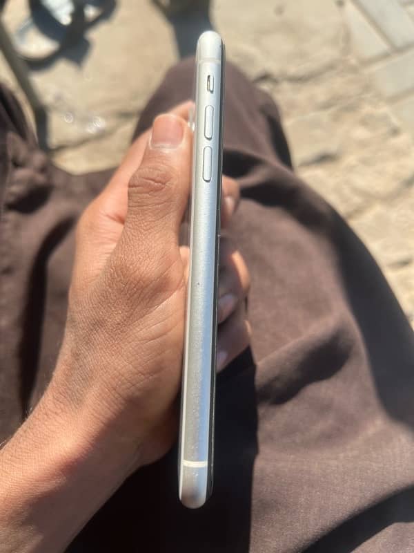 iPhone 11 Non PTA Mobile 1