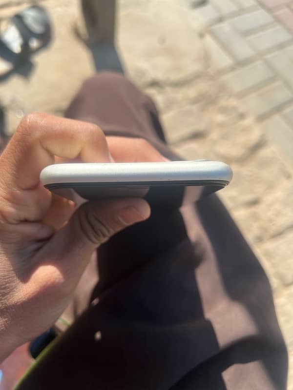 iPhone 11 Non PTA Mobile 5