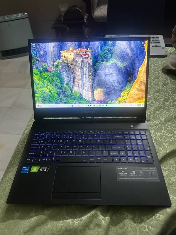 Gigabyte gaming laptop core i5, 16 gb, 1tb rtx3050ti ips 10