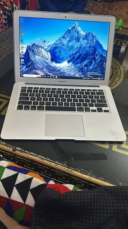 Apple lap top 1