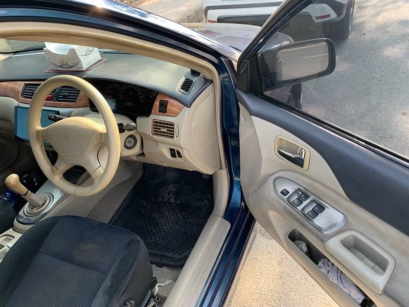 Mitsubishi Lancer 2005 4